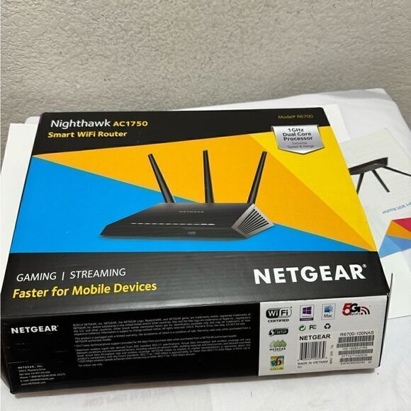 NETGEAR Nighthawk AC1750 Smart Wifi Router - Picture 2 of 6
